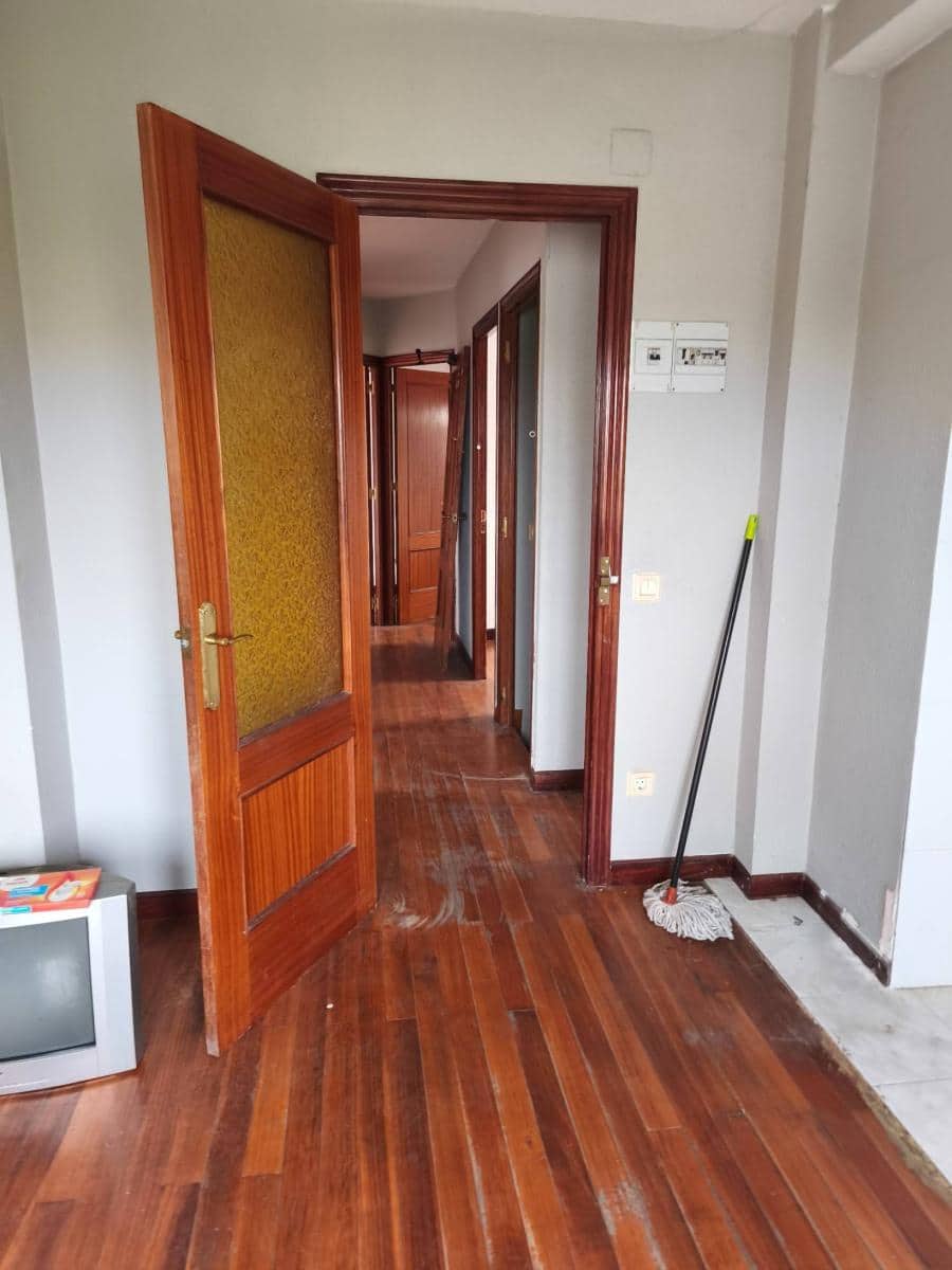 7 bedroom Townhouse for sale in Guarnizo - € 188,000 (Ref: 9592173)