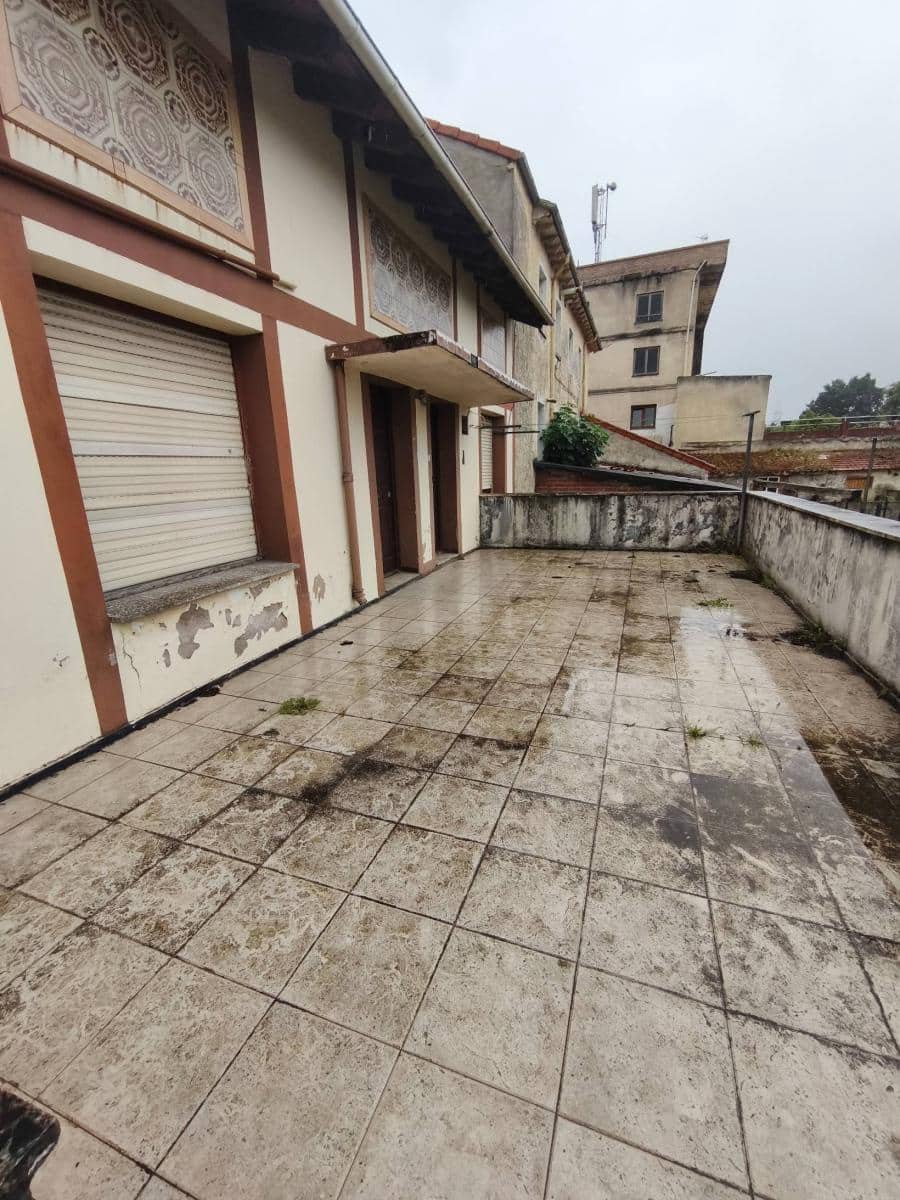 7 bedroom Townhouse for sale in Guarnizo - € 188,000 (Ref: 9592173)