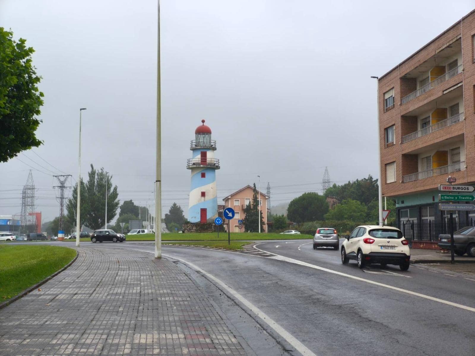 7 bedroom Townhouse for sale in Guarnizo - € 188,000 (Ref: 9592173)