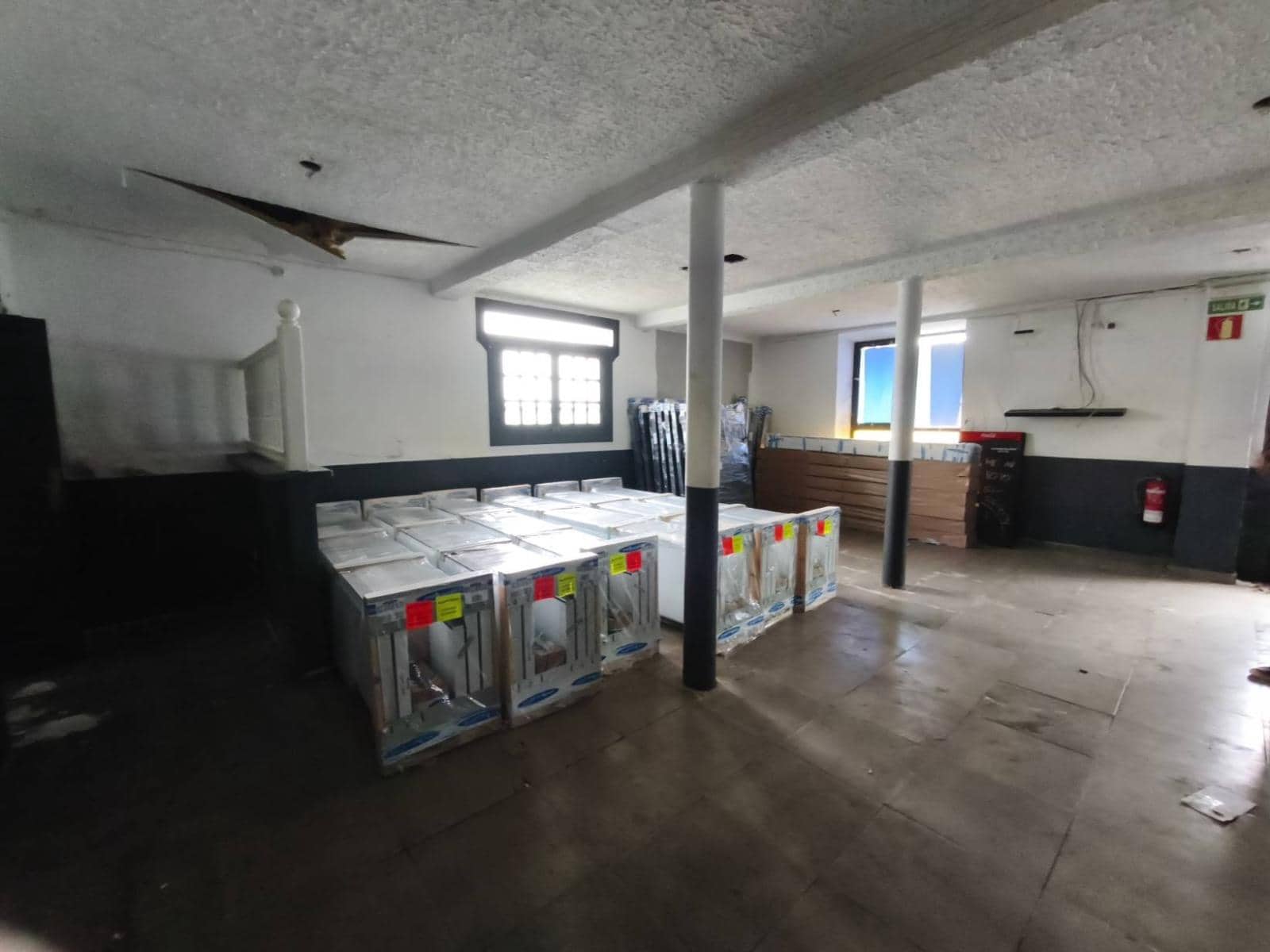 7 bedroom Townhouse for sale in Guarnizo - € 188,000 (Ref: 9592173)