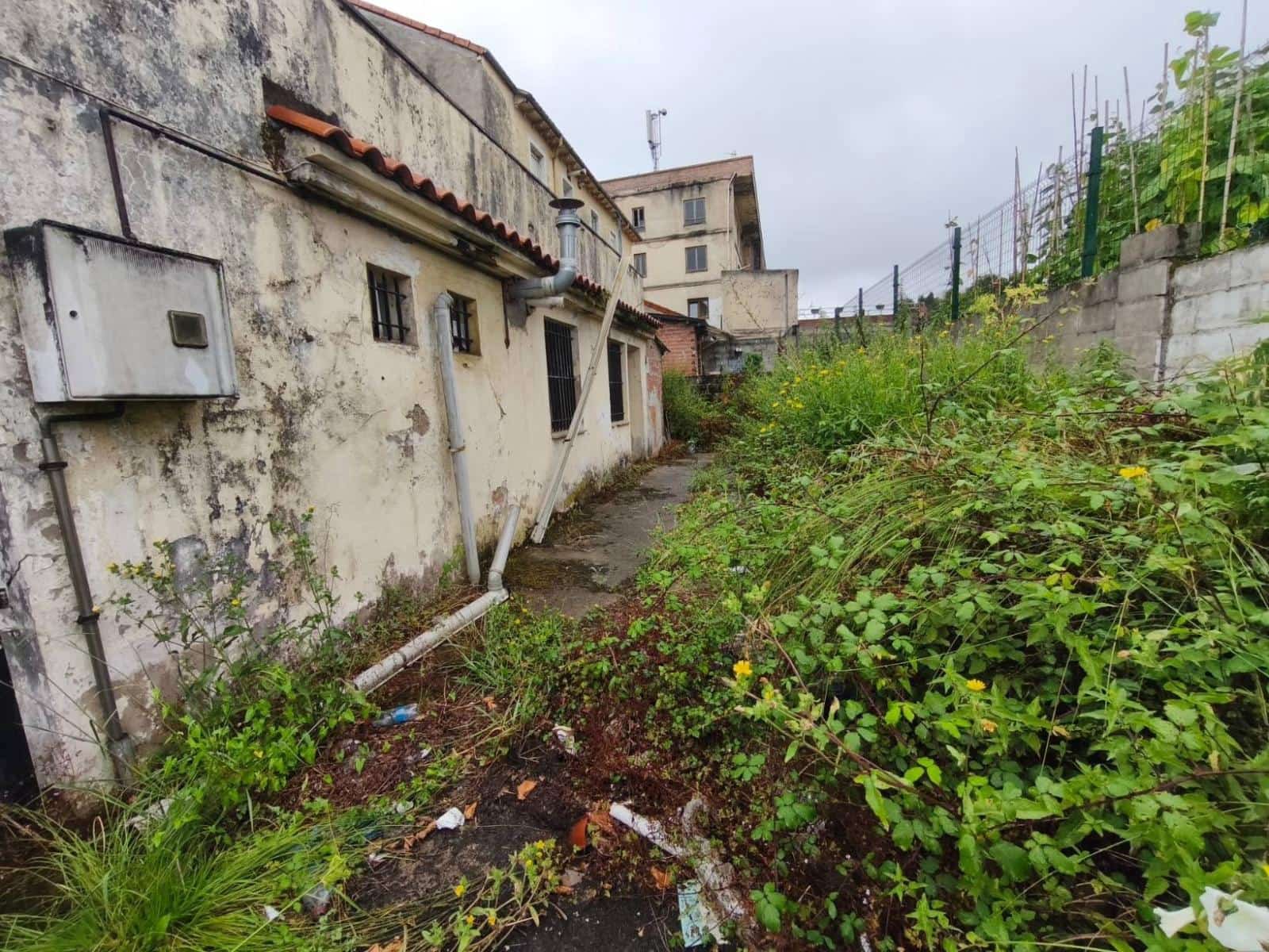 7 bedroom Townhouse for sale in Guarnizo - € 188,000 (Ref: 9592173)