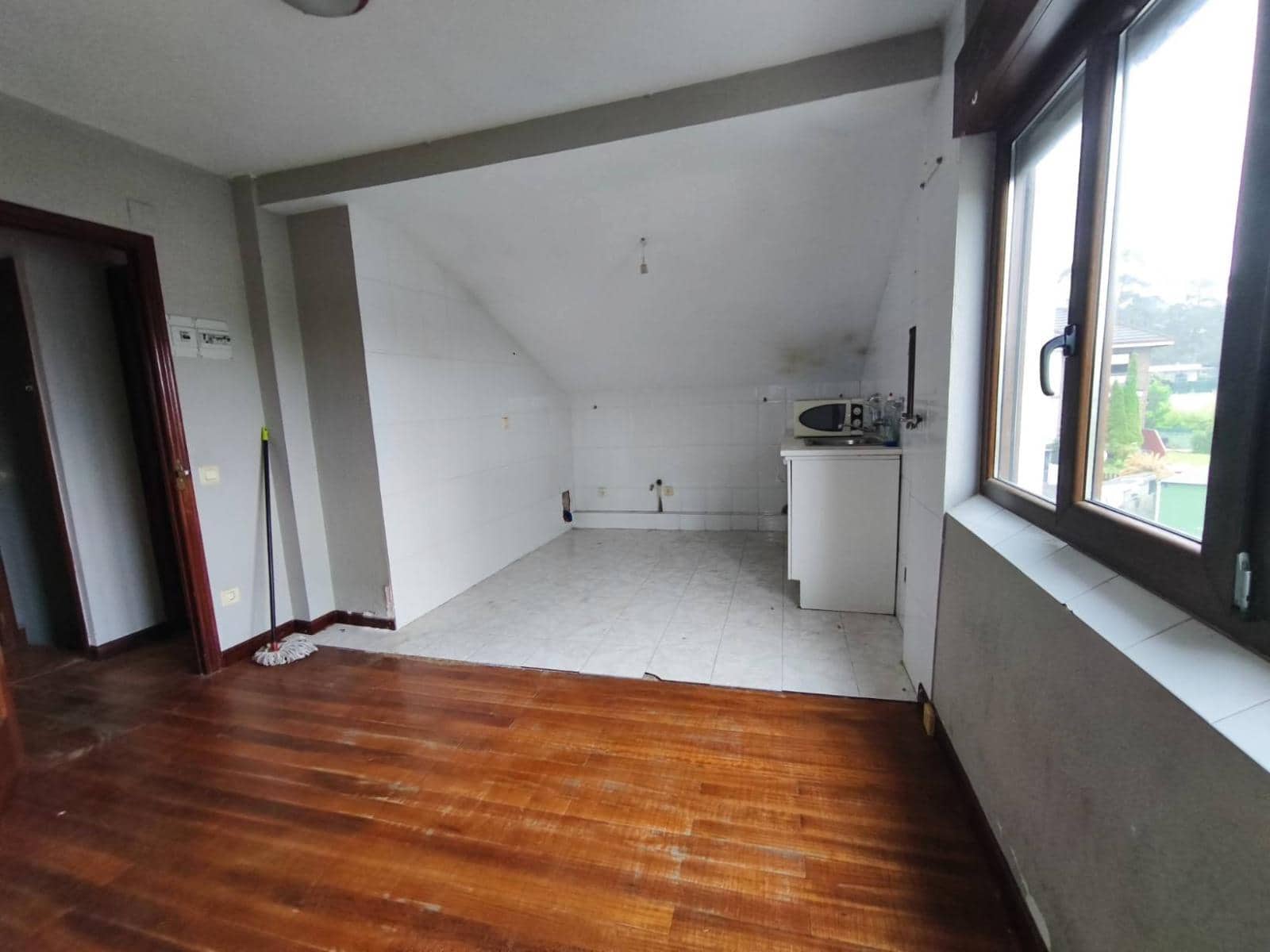 7 bedroom Townhouse for sale in Guarnizo - € 188,000 (Ref: 9592173)