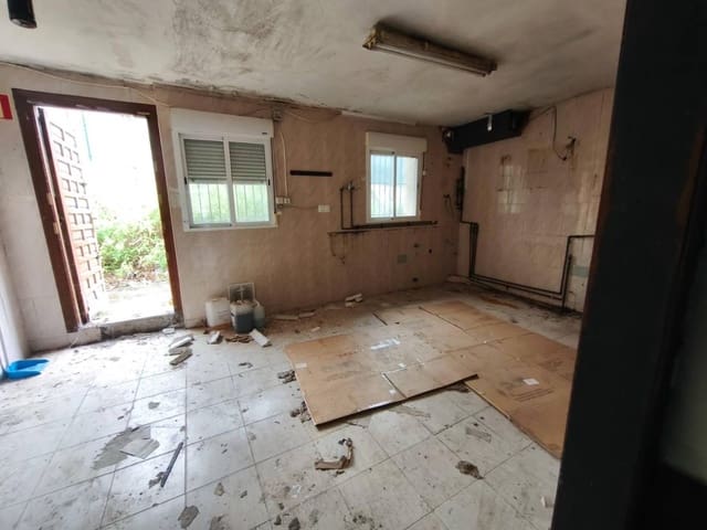 7 bedroom Townhouse for sale in Guarnizo, El Astillero - € 188,000 (Ref: 9592173)