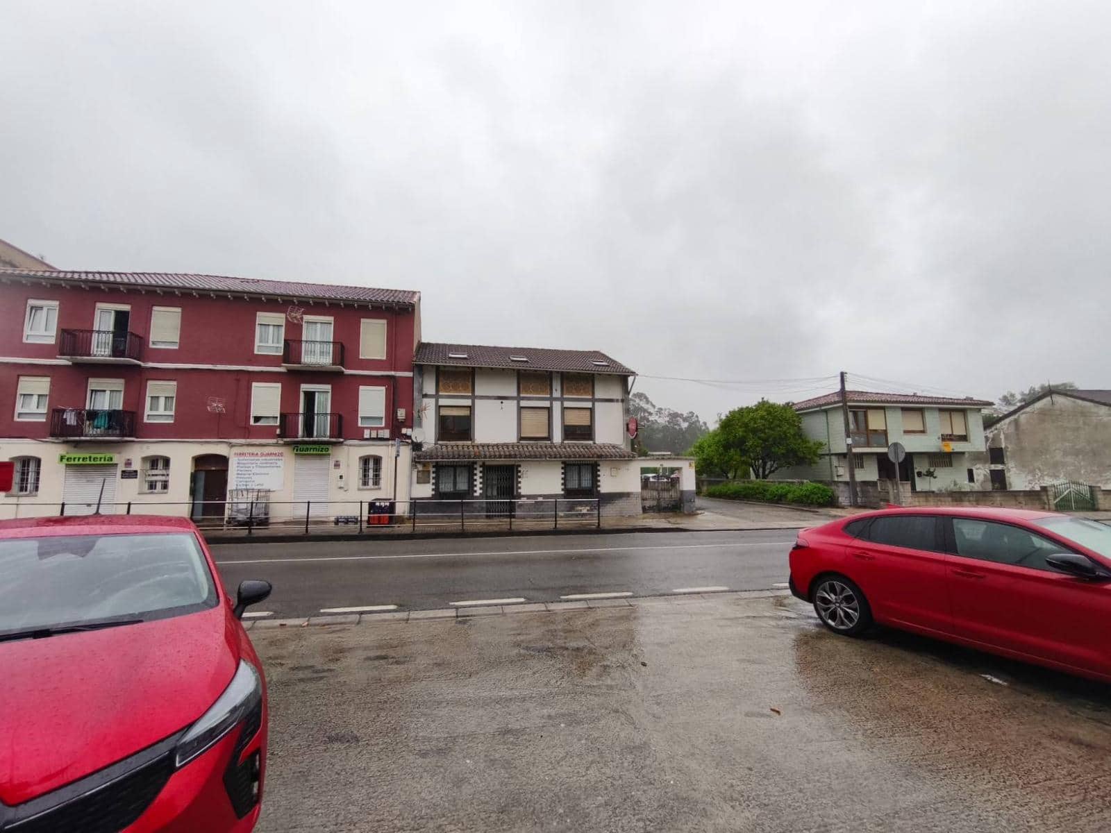 7 bedroom Townhouse for sale in Guarnizo - € 188,000 (Ref: 9592173)