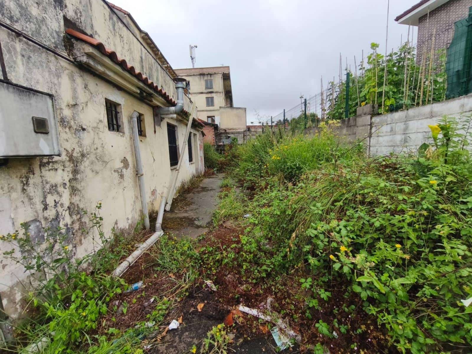 7 bedroom Townhouse for sale in Guarnizo - € 188,000 (Ref: 9592173)