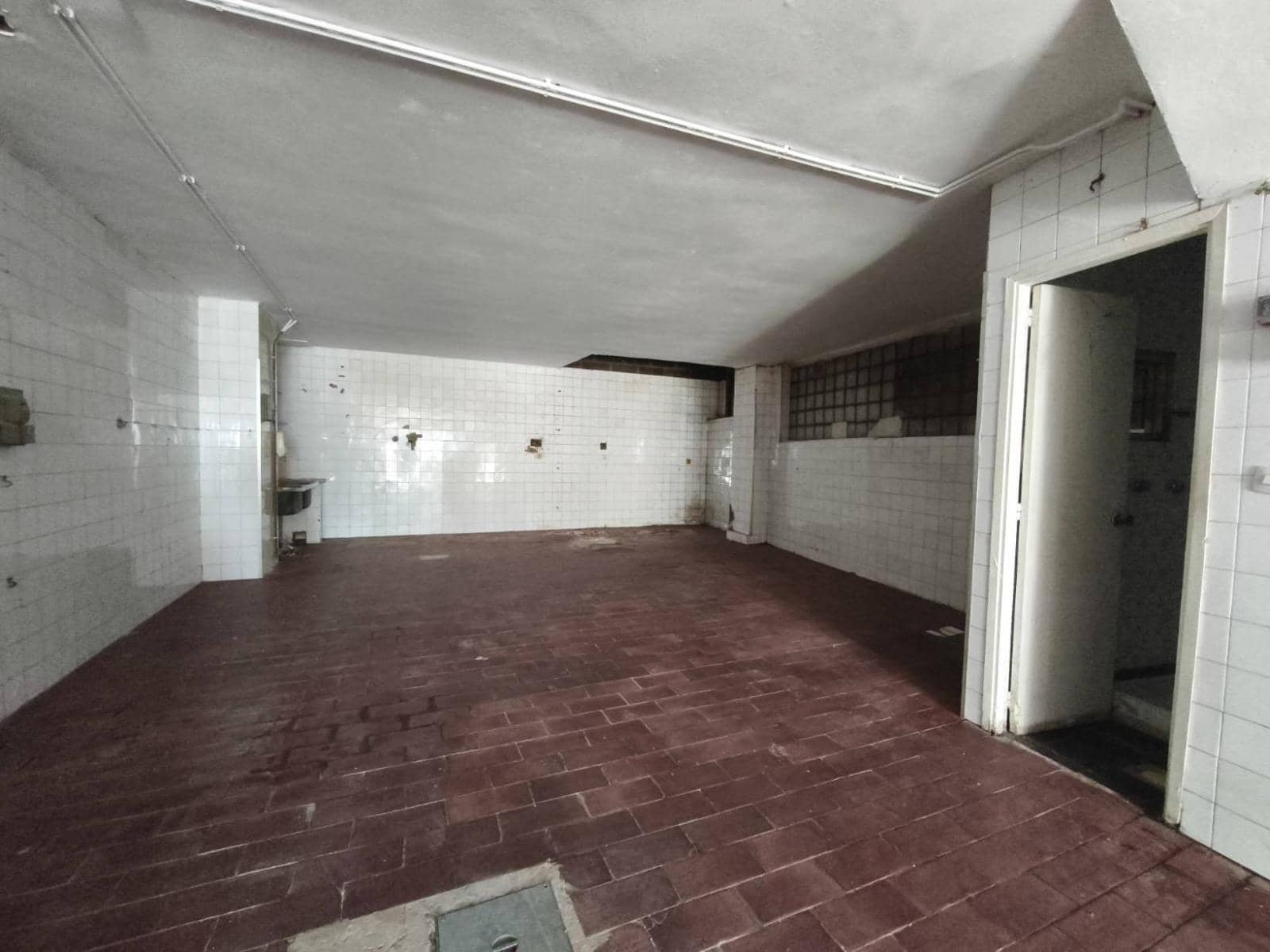 Commerciale in vendita in Santander - 190.000 € (Rif: 9627499)