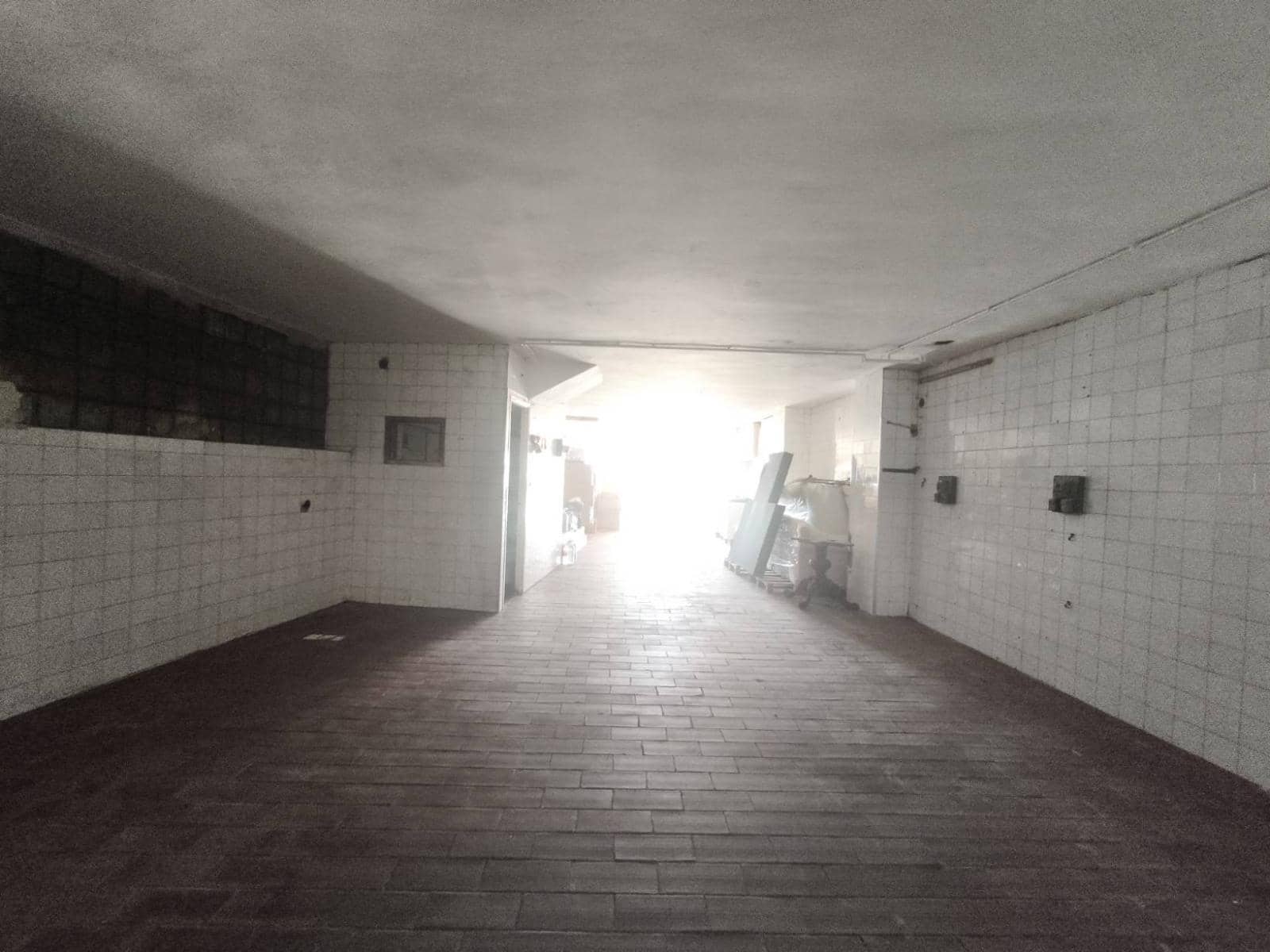 Commerciale in vendita in Santander - 190.000 € (Rif: 9627499)