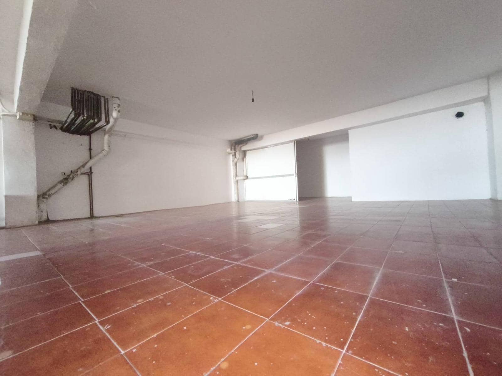 Commerciale in vendita in Santander - 190.000 € (Rif: 9627499)