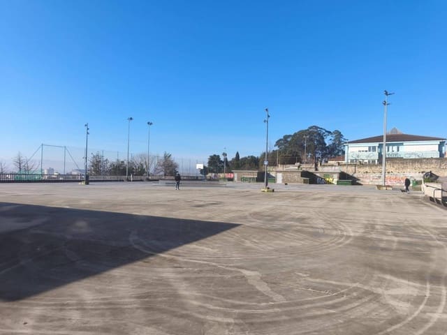 Commerciale in vendita in Santander - 190.000 € (Rif: 9627499)