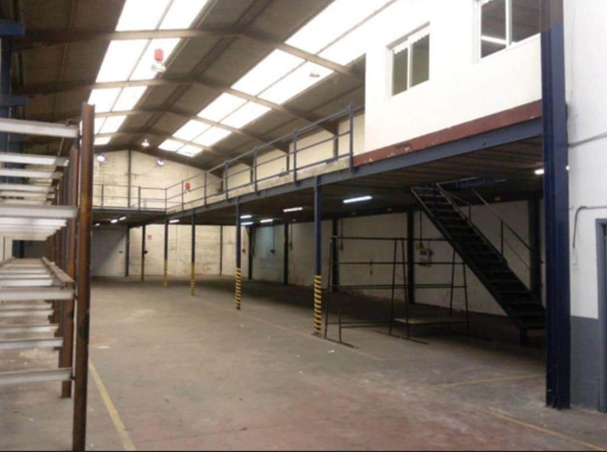 Commercieel te koop in Camargo - € 300.000 (Ref: 9655872)