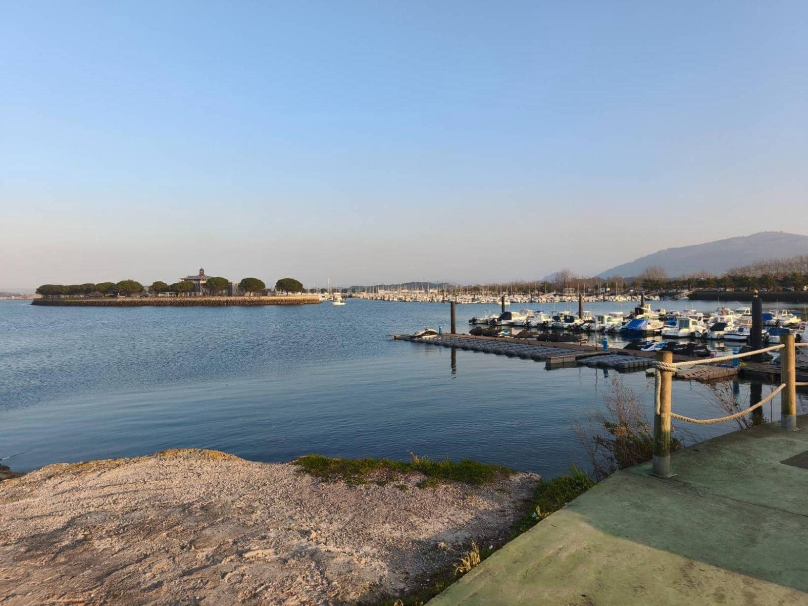 Commercieel te koop in Camargo - € 300.000 (Ref: 9655872)