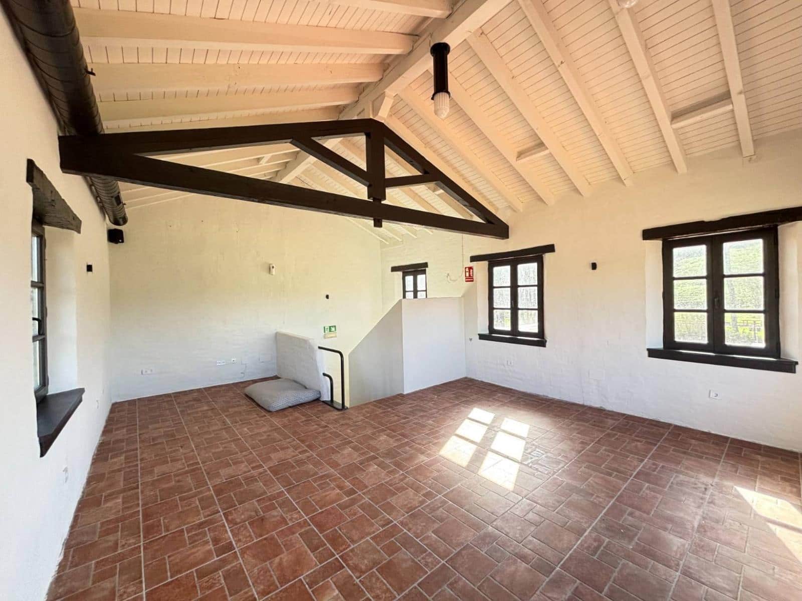 Commercieel te huur in Suances - € 3.000 (Ref: 9666272)