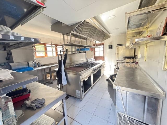 Komercyjne do wynajęcia w Suances - 3 000 € (Ref: 9666272)