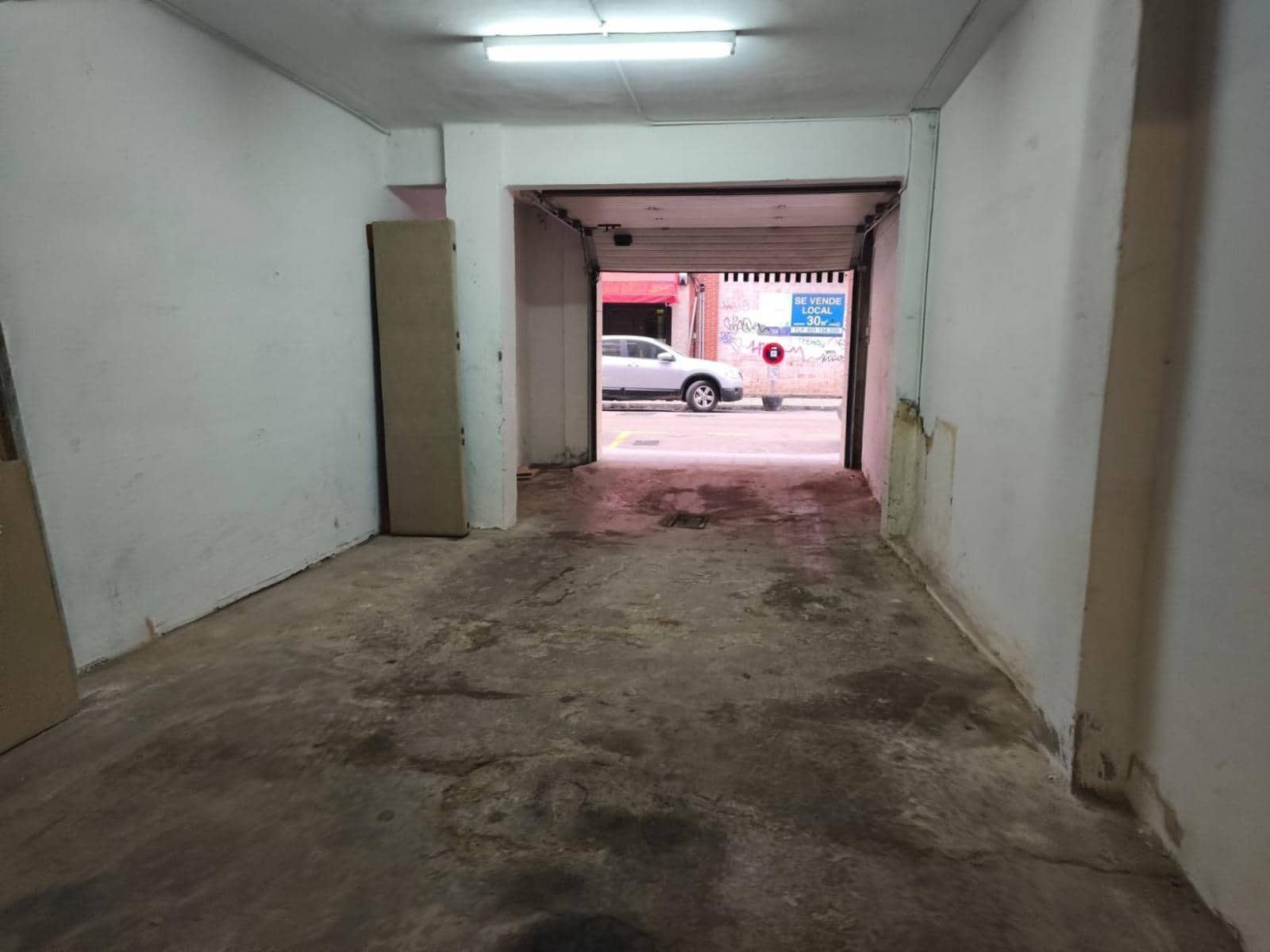 Kommersiell til salgs i Santander - € 170 000 (Ref: 9666273)