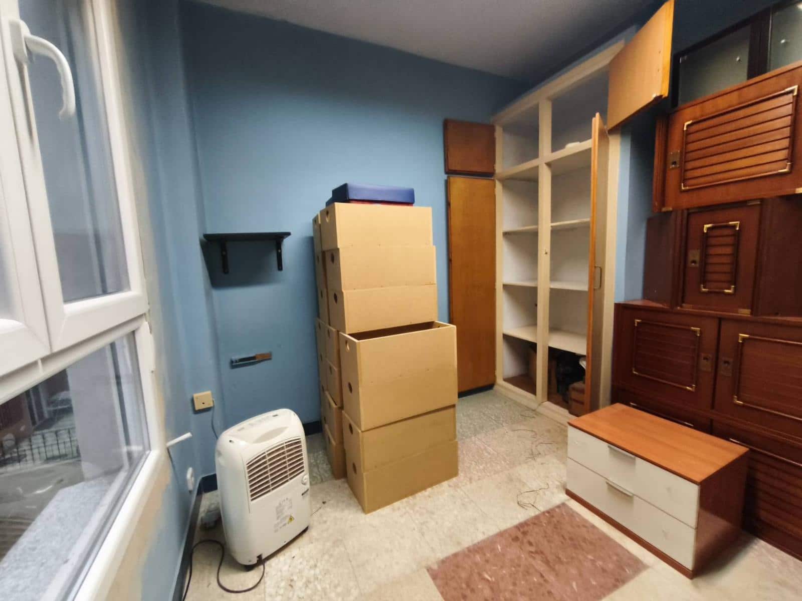 Kommersiell til salgs i Santander - € 170 000 (Ref: 9666273)