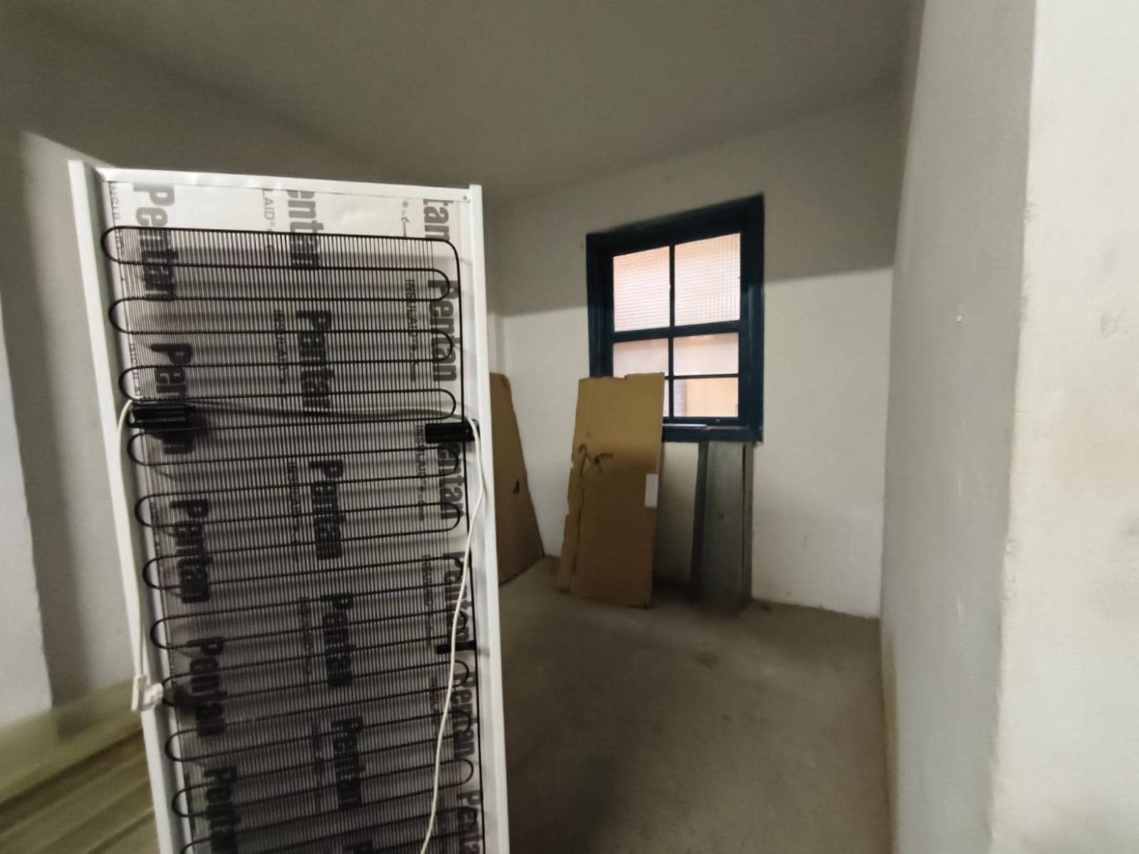 Kommersiell til salgs i Santander - € 170 000 (Ref: 9666273)