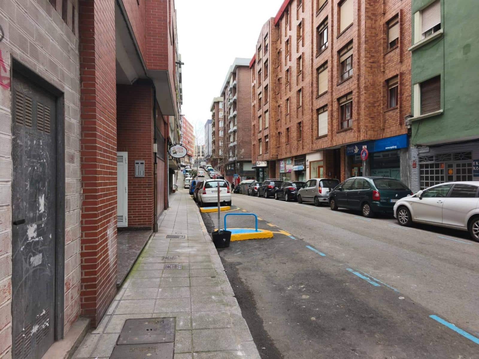 Kommersiell til salgs i Santander - € 170 000 (Ref: 9666273)