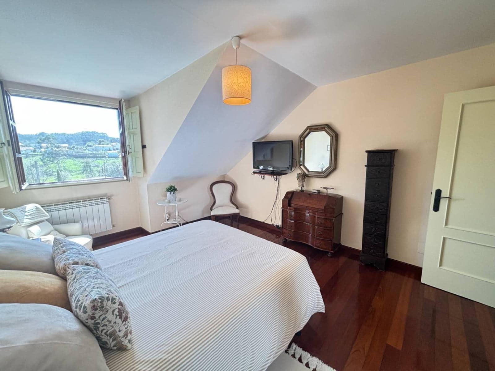 4 soveværelse Semi-Rækkehus til salg i Queveda - € 485.000 (Ref: 9695204)