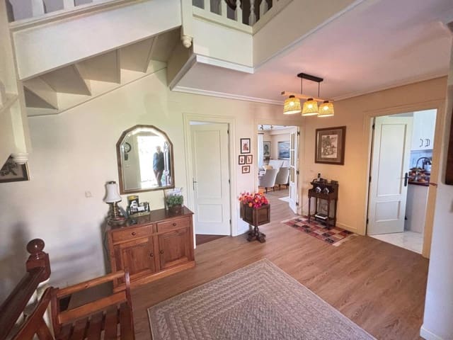 4 soveværelse Semi-Rækkehus til salg i Queveda, Santillana del Mar - € 485.000 (Ref: 9695204)