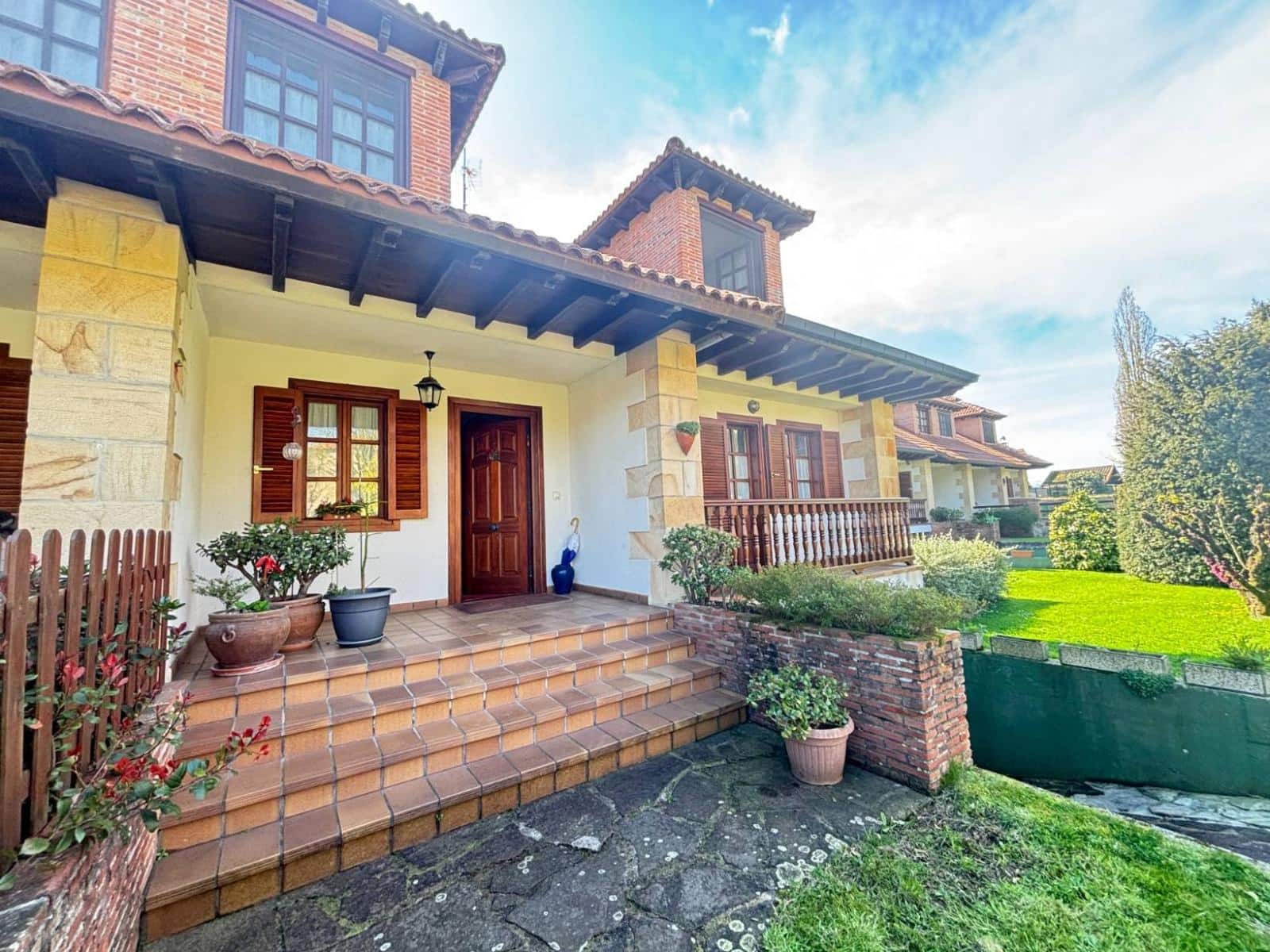 4 soveværelse Semi-Rækkehus til salg i Queveda - € 485.000 (Ref: 9695204)