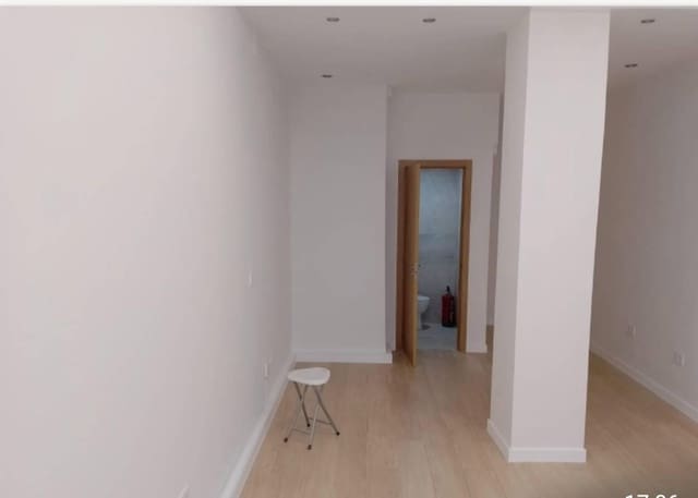 Local Comercial en Santander en alquiler - 600 € (Ref: 9698726)