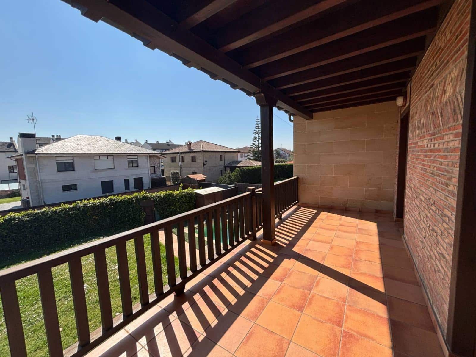 5 sovrum Villa till salu i Santander - 990 000 € (Ref: 9714753)