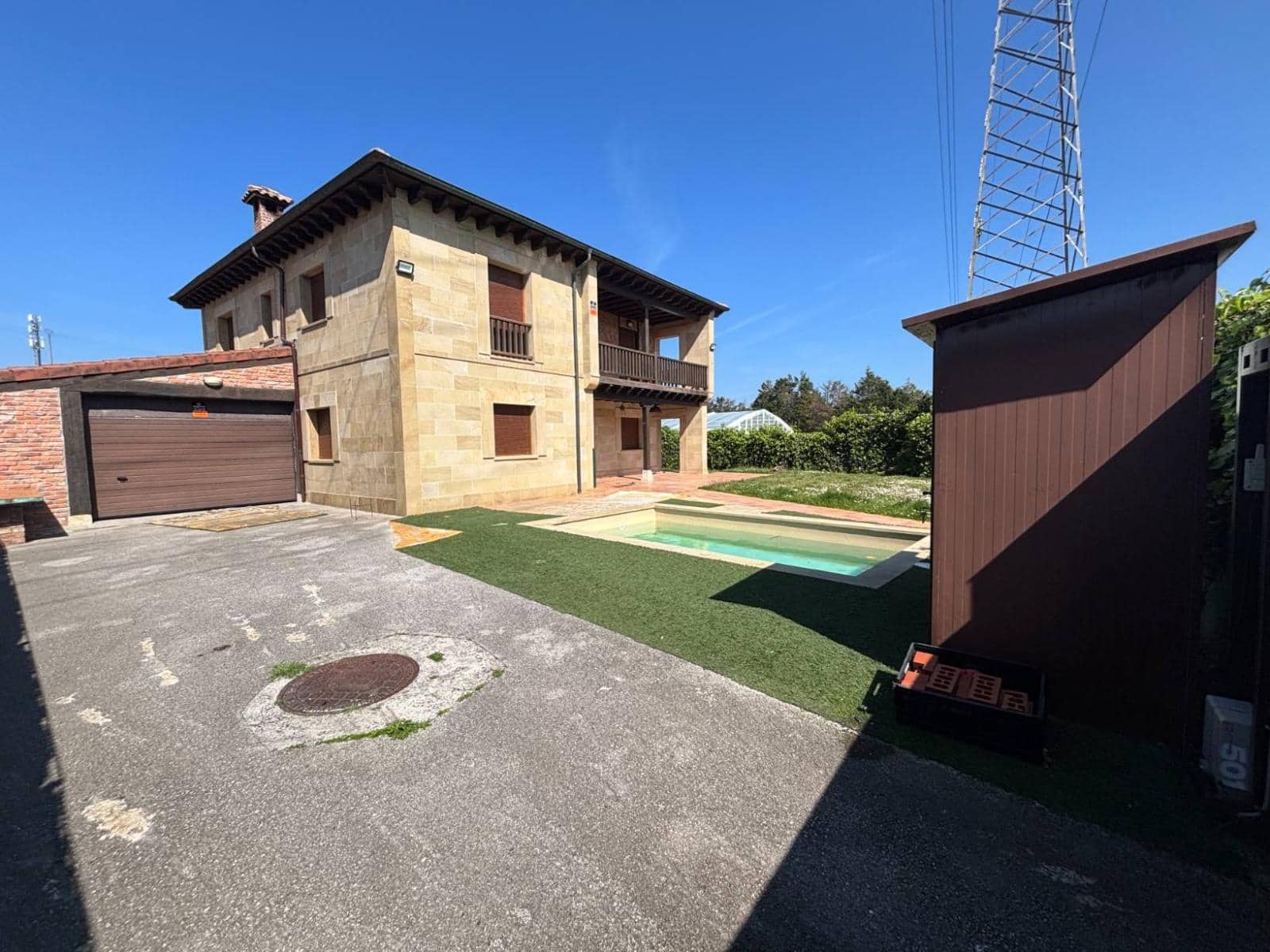 5 sovrum Villa till salu i Santander - 990 000 € (Ref: 9714753)