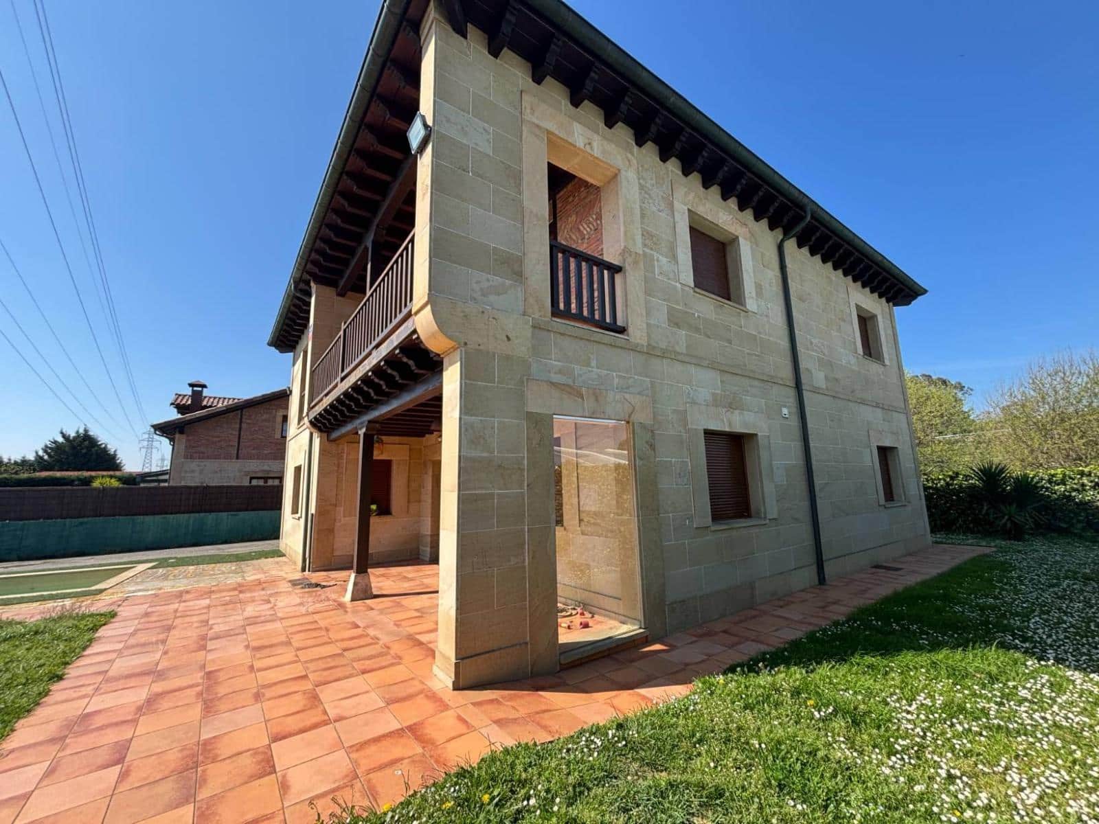 5 sovrum Villa till salu i Santander - 990 000 € (Ref: 9714753)