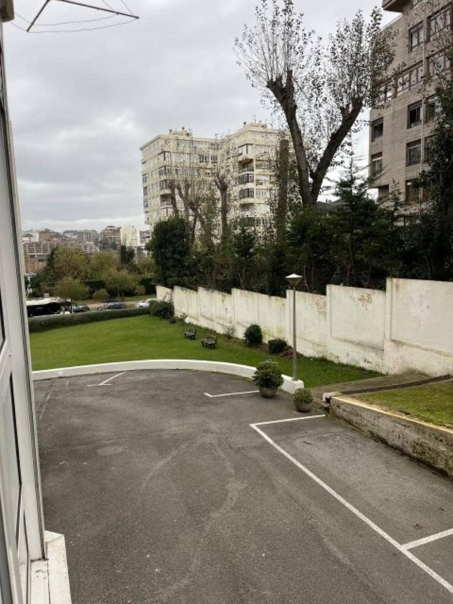 2 bedroom Flat for rent in Santander - € 900 (Ref: 9721507)