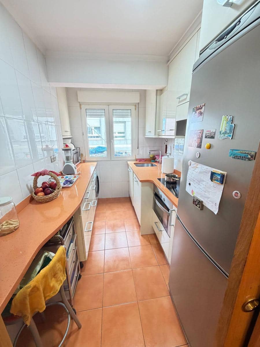 3 bedroom Flat for sale in Santander - € 275,000 (Ref: 9772855)