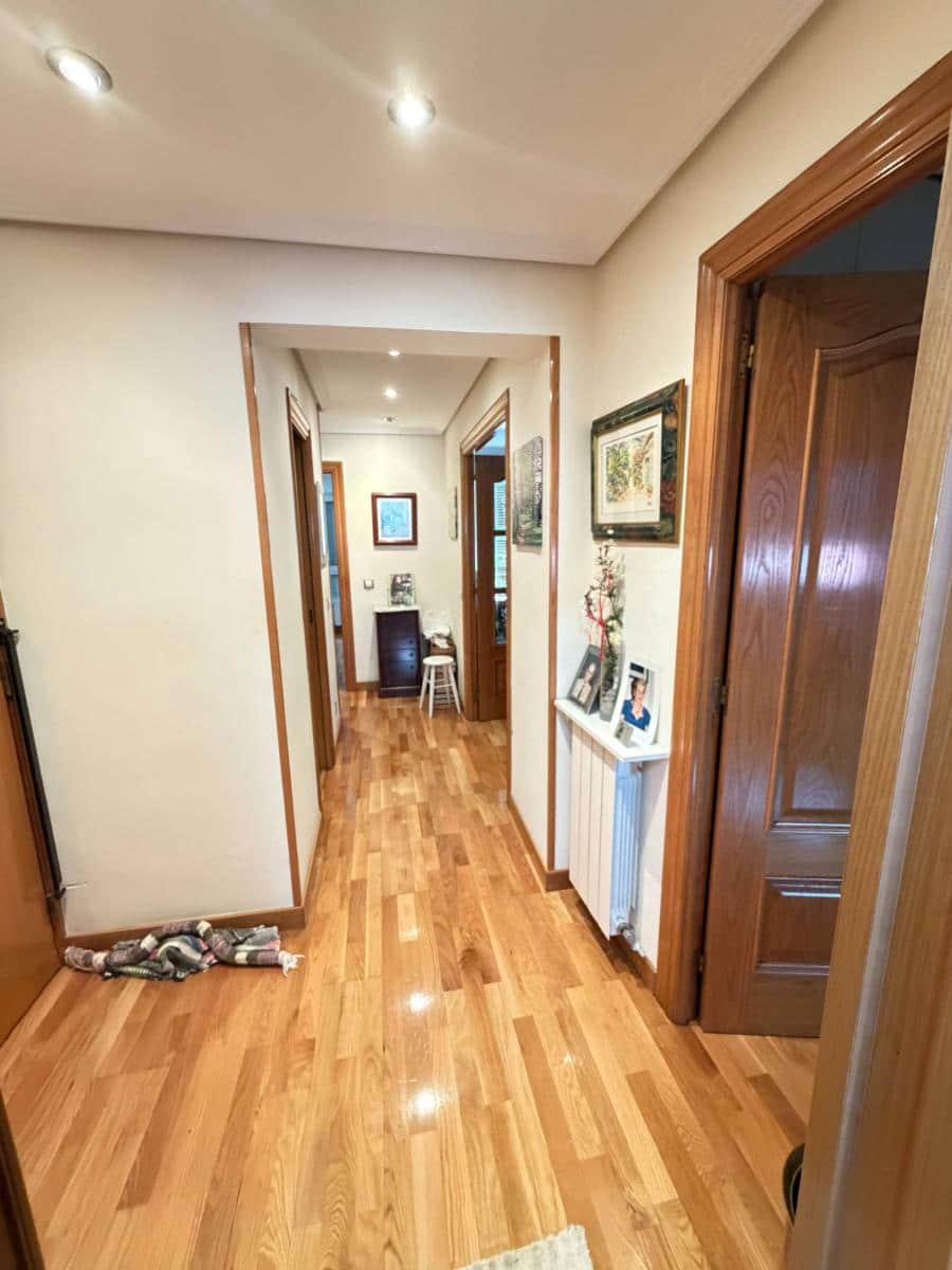 3 bedroom Flat for sale in Santander - € 275,000 (Ref: 9772855)