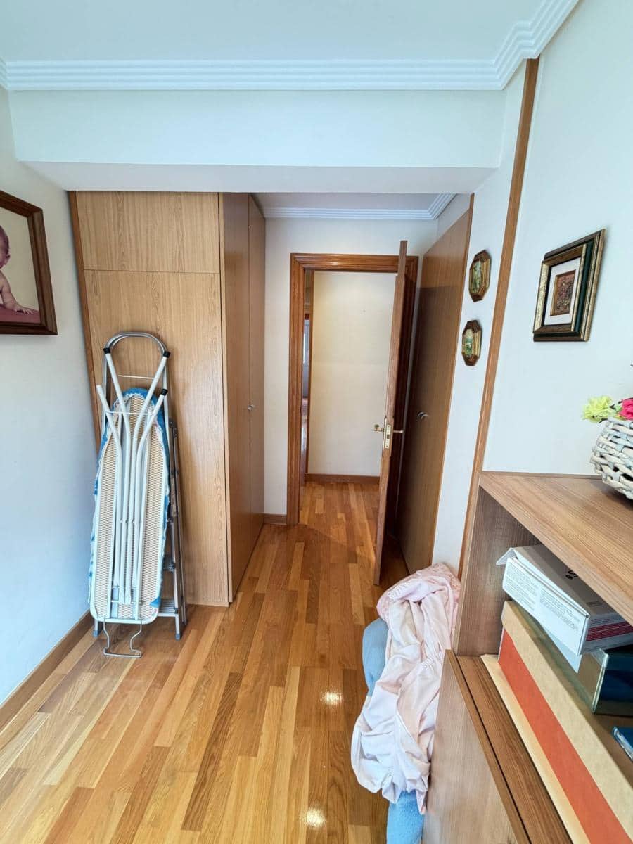 3 bedroom Flat for sale in Santander - € 275,000 (Ref: 9772855)