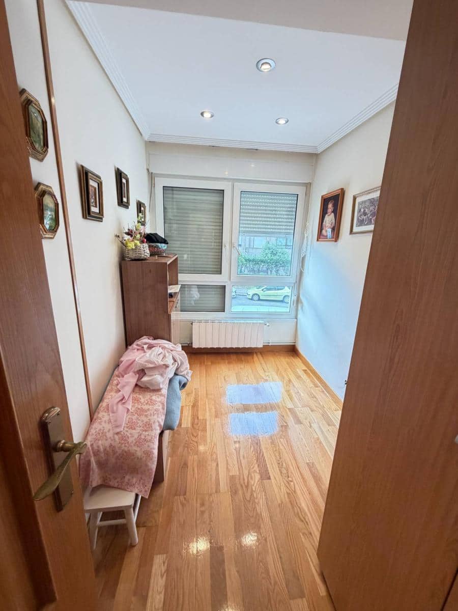 3 bedroom Flat for sale in Santander - € 275,000 (Ref: 9772855)