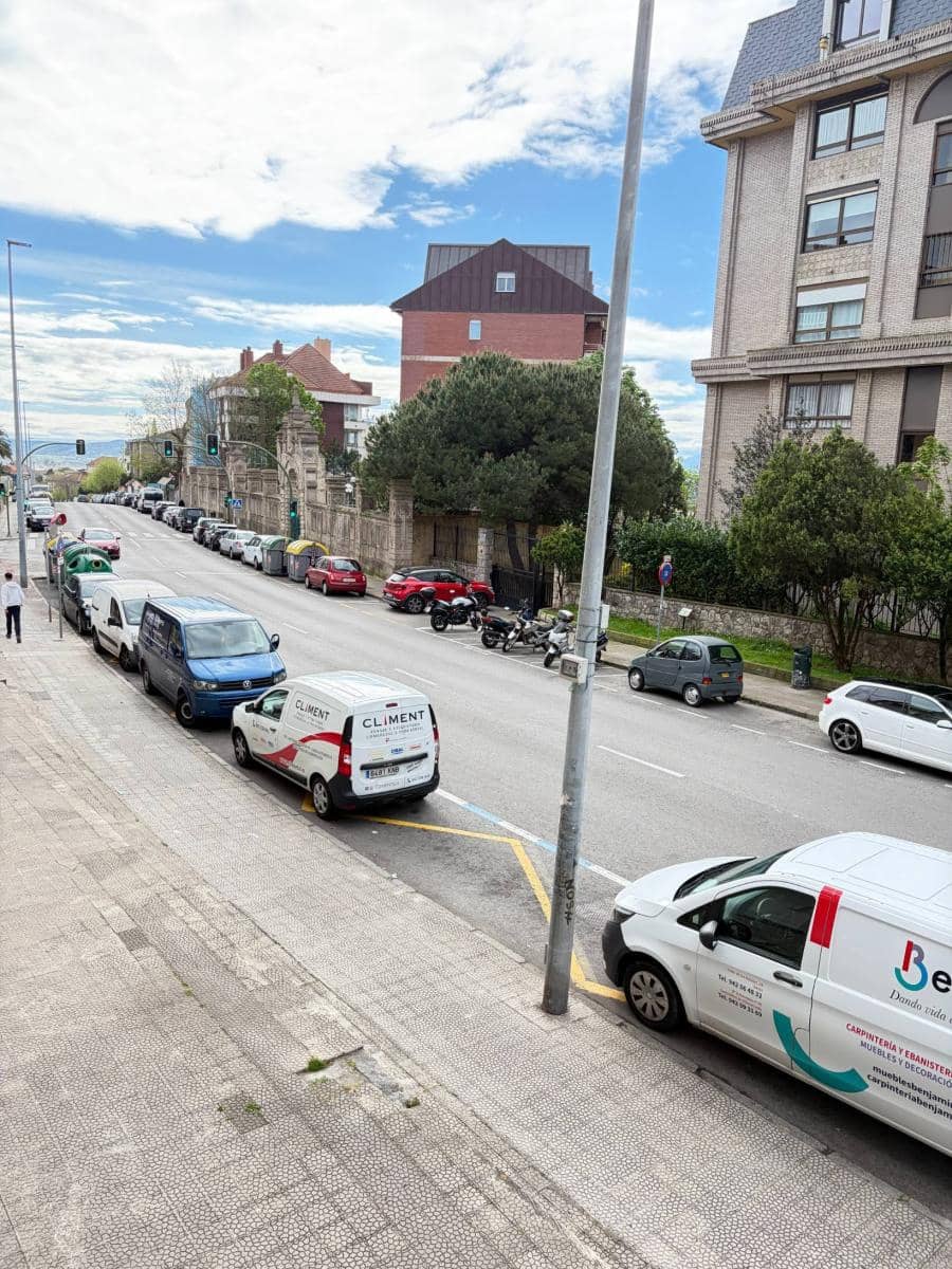 3 bedroom Flat for sale in Santander - € 275,000 (Ref: 9772855)