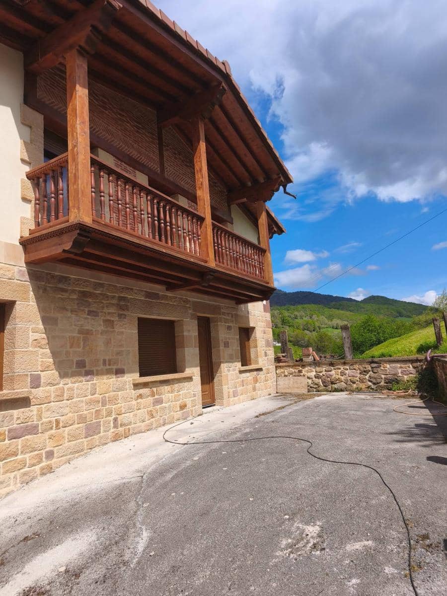 3 bedroom Townhouse for sale in Polaciones - € 280,000 (Ref: 9772856)