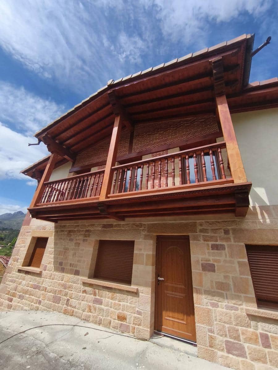 3 bedroom Townhouse for sale in Polaciones - € 280,000 (Ref: 9772856)