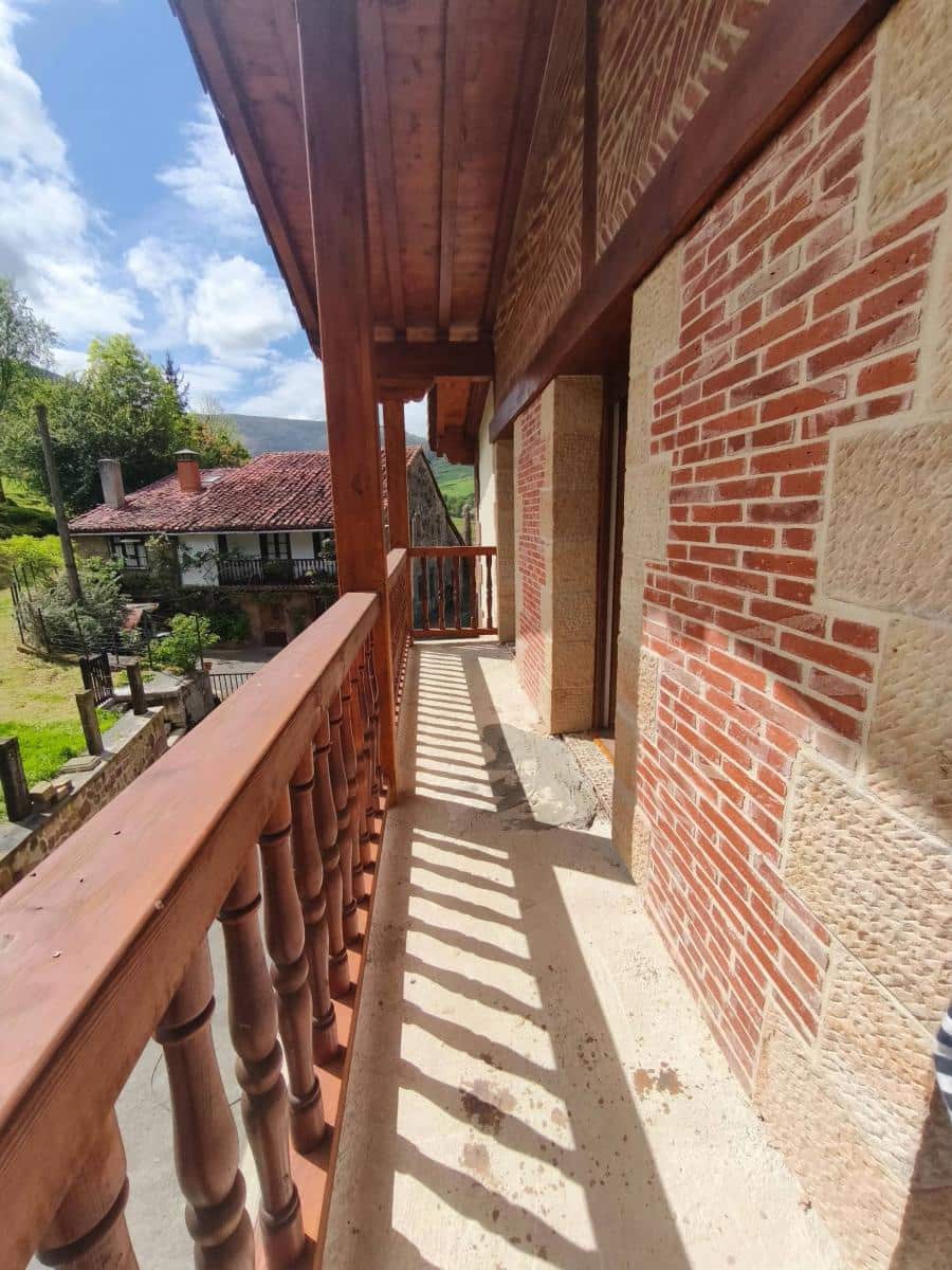 3 bedroom Townhouse for sale in Polaciones - € 280,000 (Ref: 9772856)