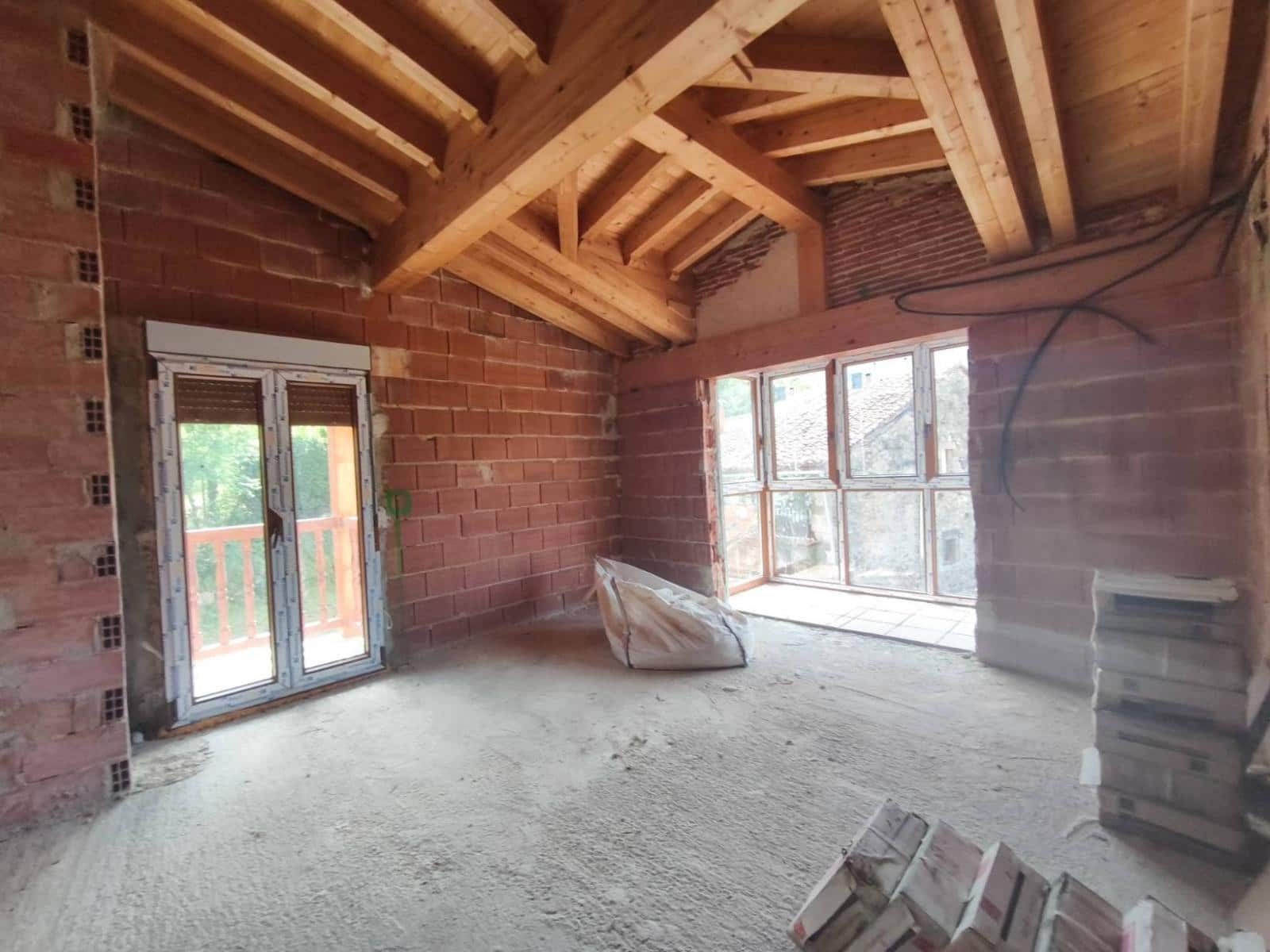 3 bedroom Townhouse for sale in Polaciones - € 280,000 (Ref: 9772856)