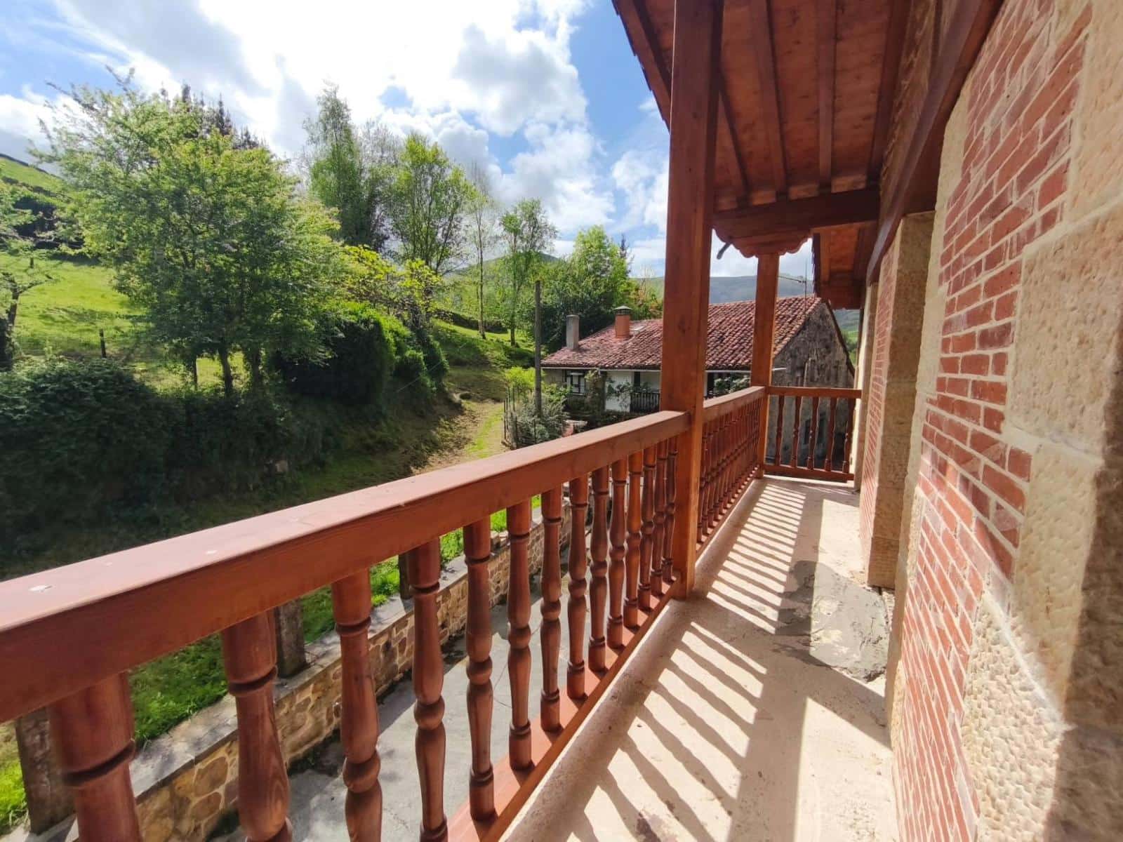 3 bedroom Townhouse for sale in Polaciones - € 280,000 (Ref: 9772856)