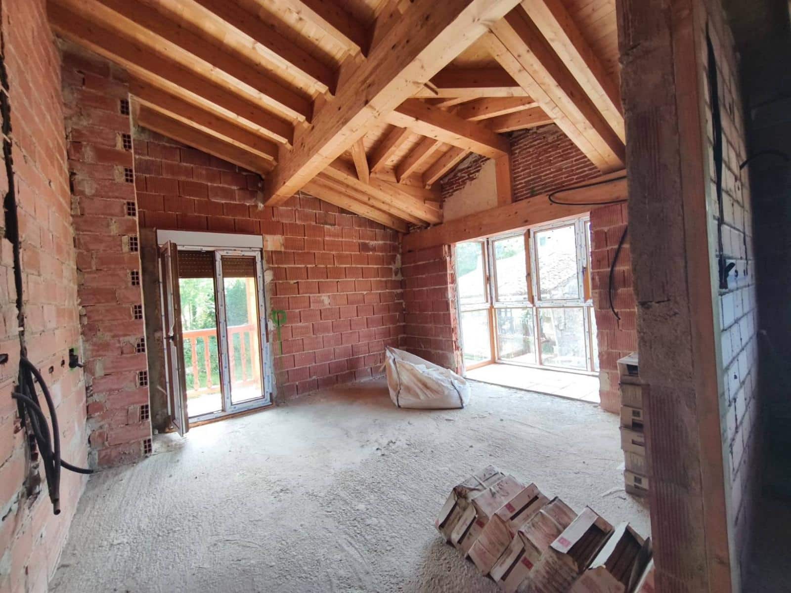 3 bedroom Townhouse for sale in Polaciones - € 280,000 (Ref: 9772856)