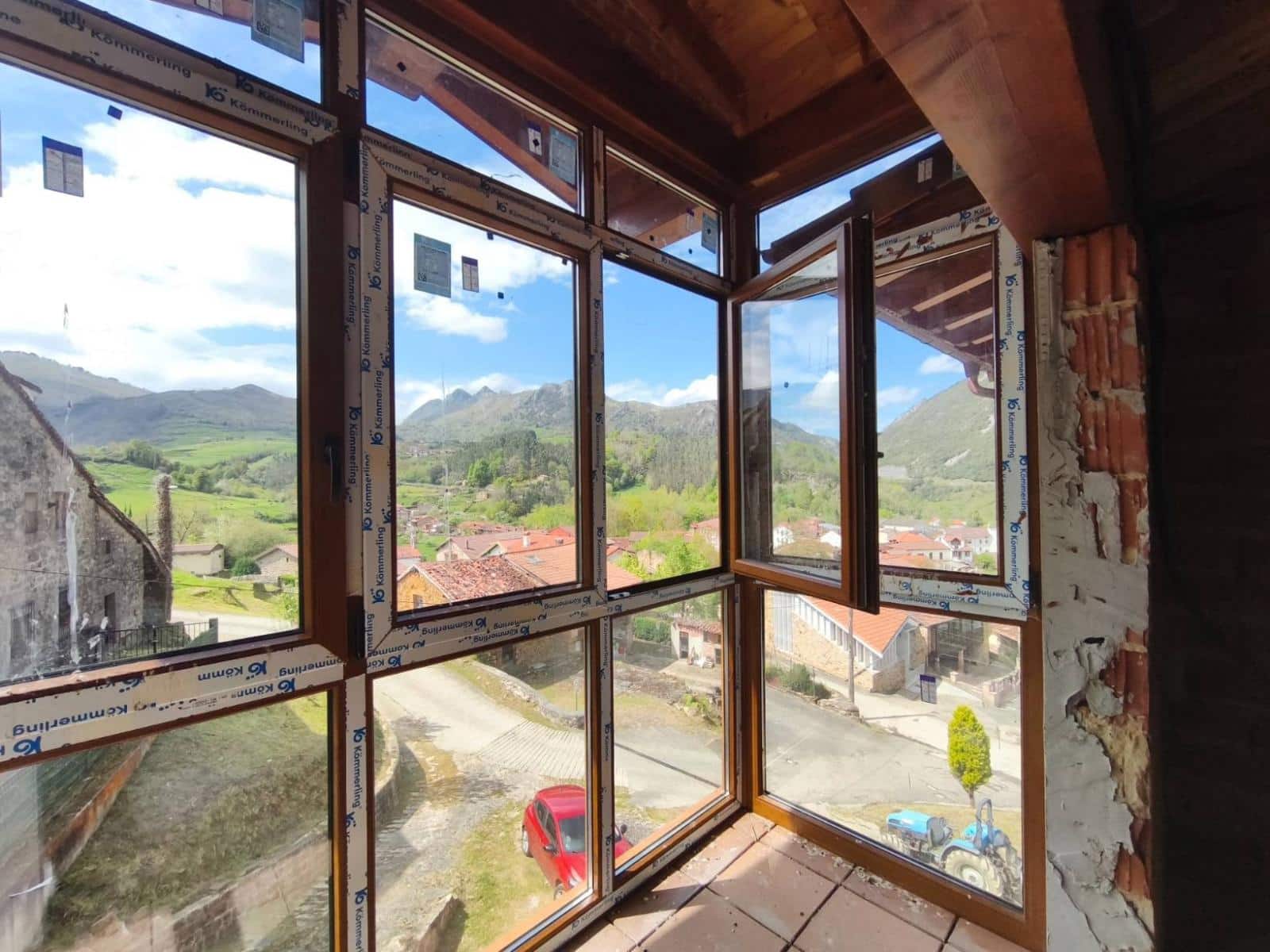 3 bedroom Townhouse for sale in Polaciones - € 280,000 (Ref: 9772856)