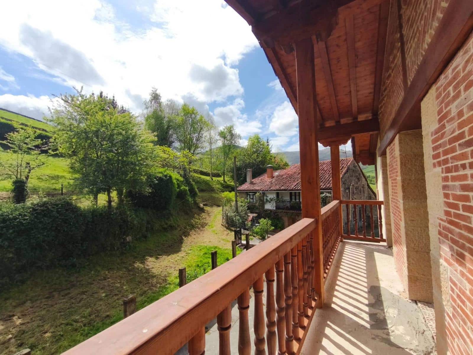 3 bedroom Townhouse for sale in Polaciones - € 280,000 (Ref: 9772856)