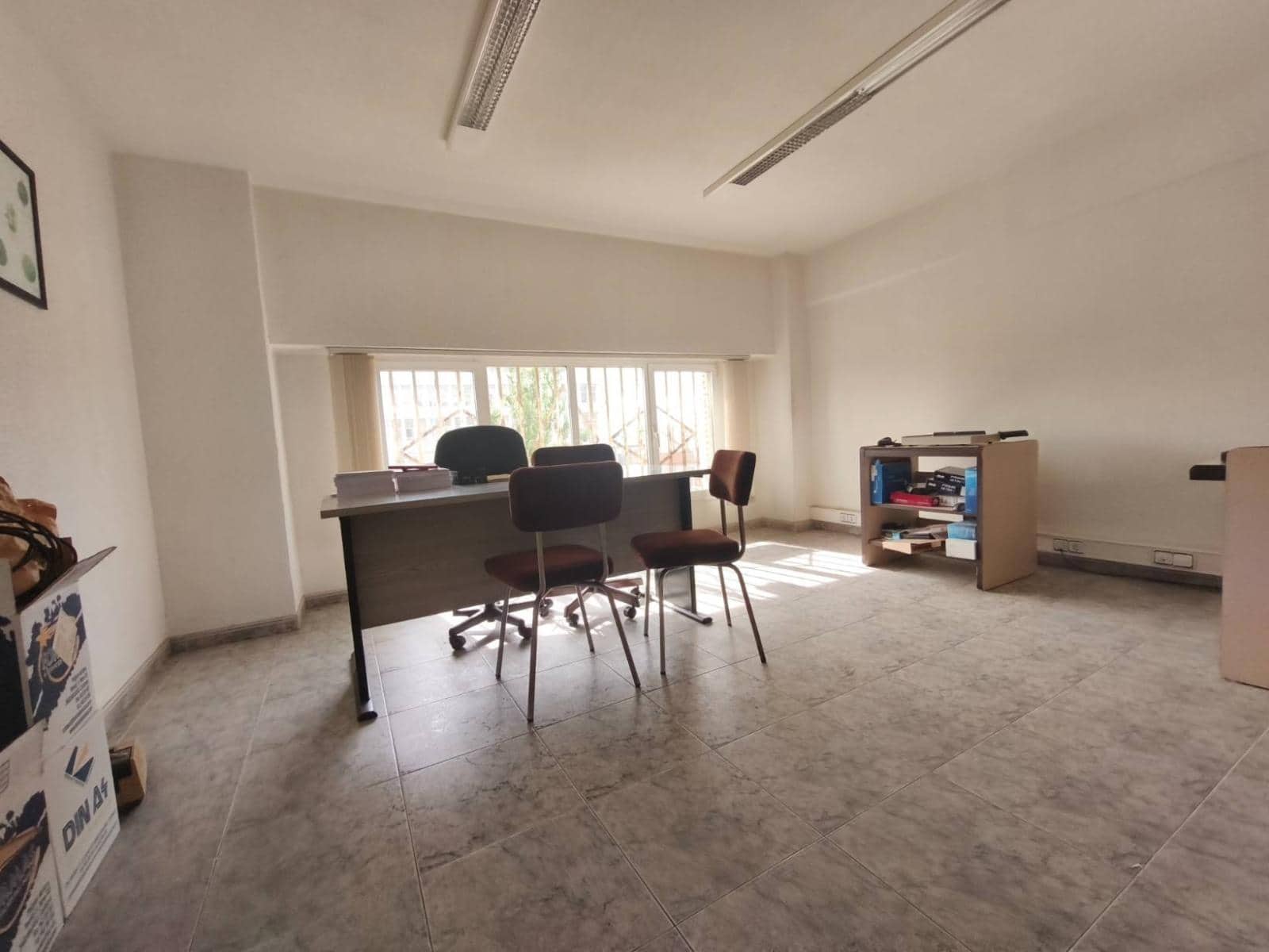 Commercial for sale in Santander - € 490,000 (Ref: 9799070)