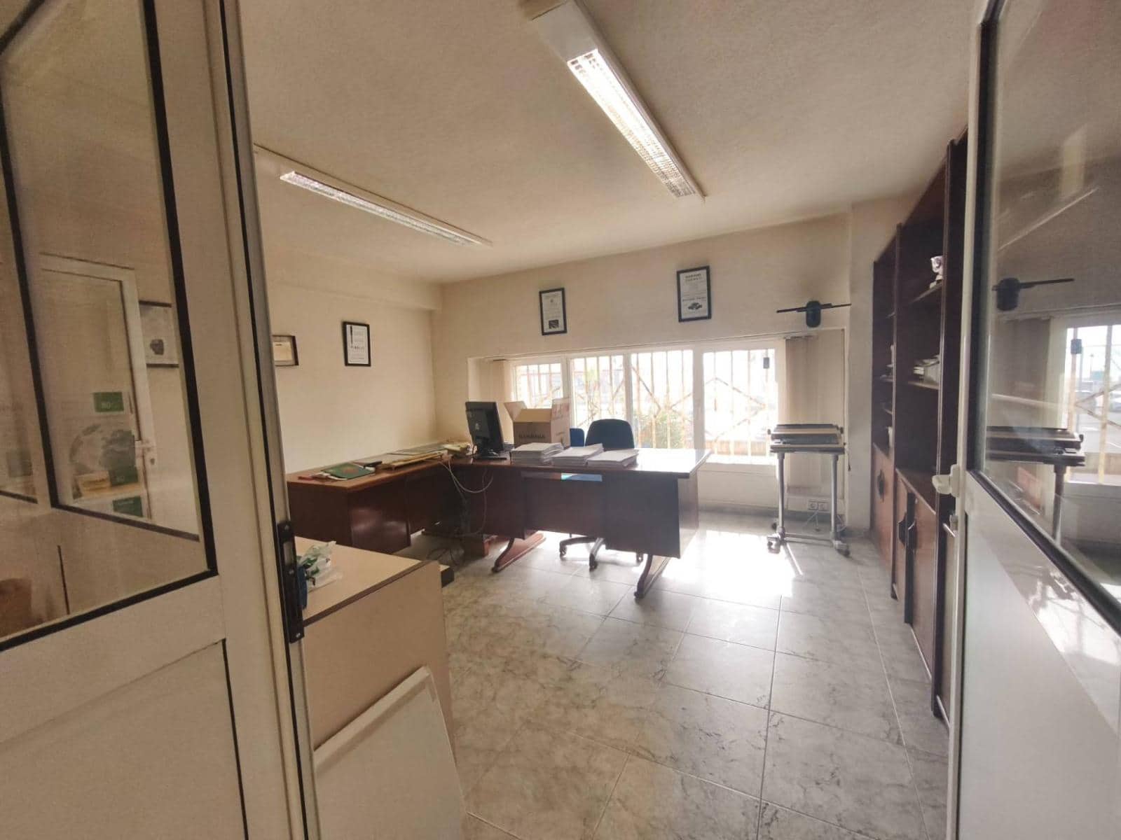 Commercial for sale in Santander - € 490,000 (Ref: 9799070)