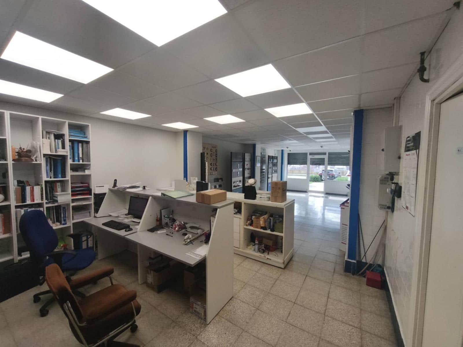 Commercial for sale in Santander - € 490,000 (Ref: 9799070)