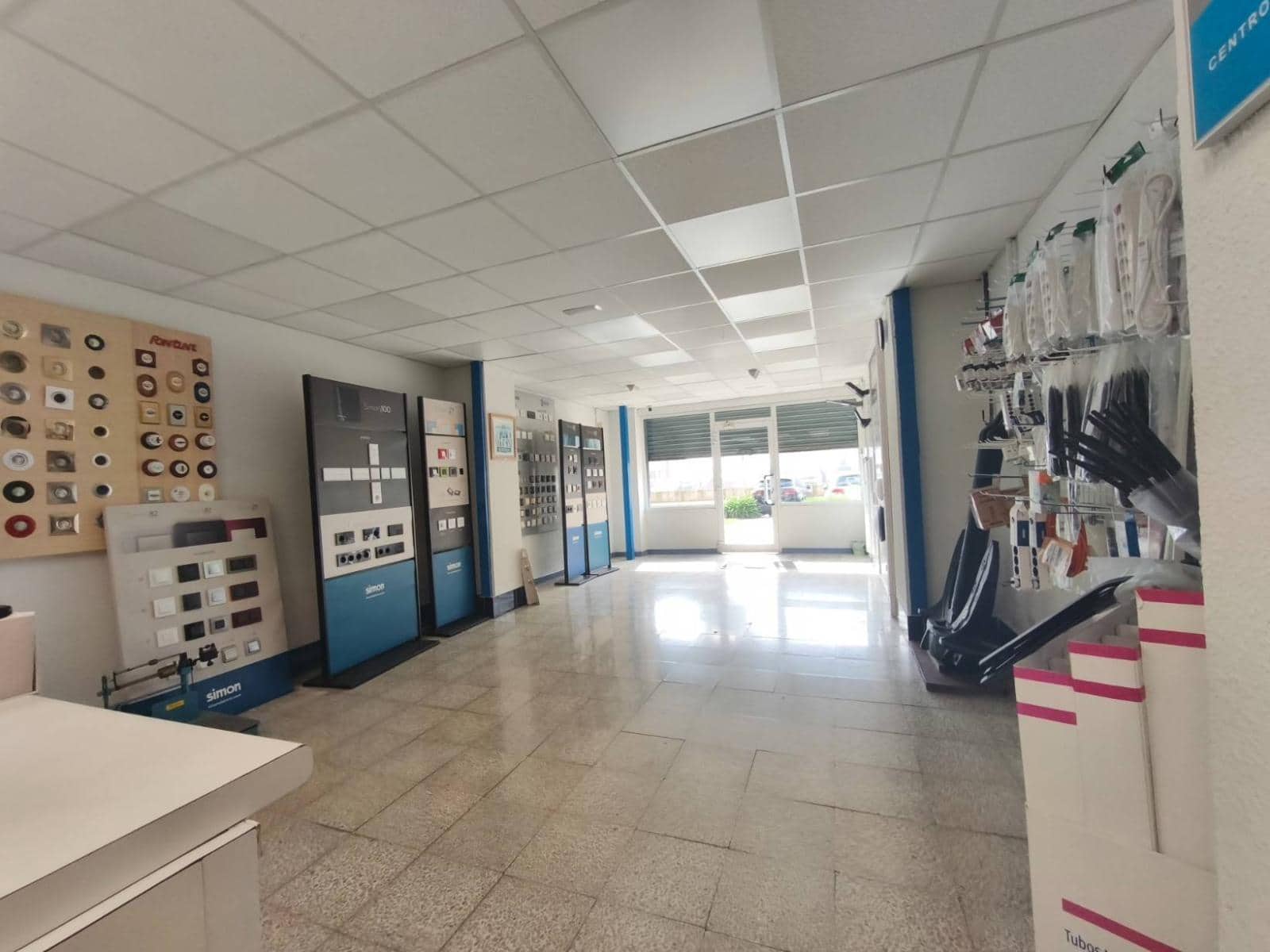 Commercial for sale in Santander - € 490,000 (Ref: 9799070)