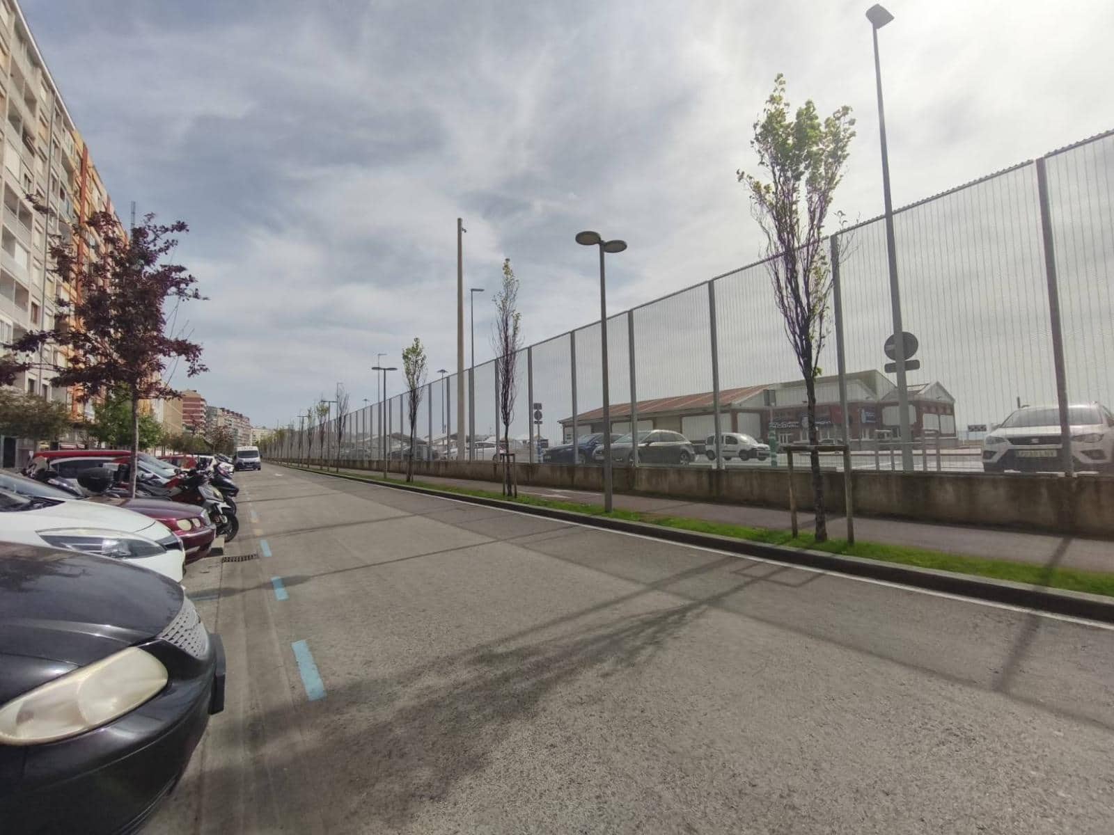 Commercial for sale in Santander - € 490,000 (Ref: 9799070)