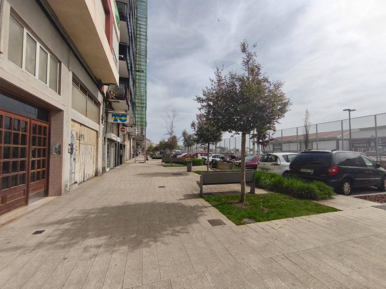 Commercial for sale in Santander - € 490,000 (Ref: 9799070)