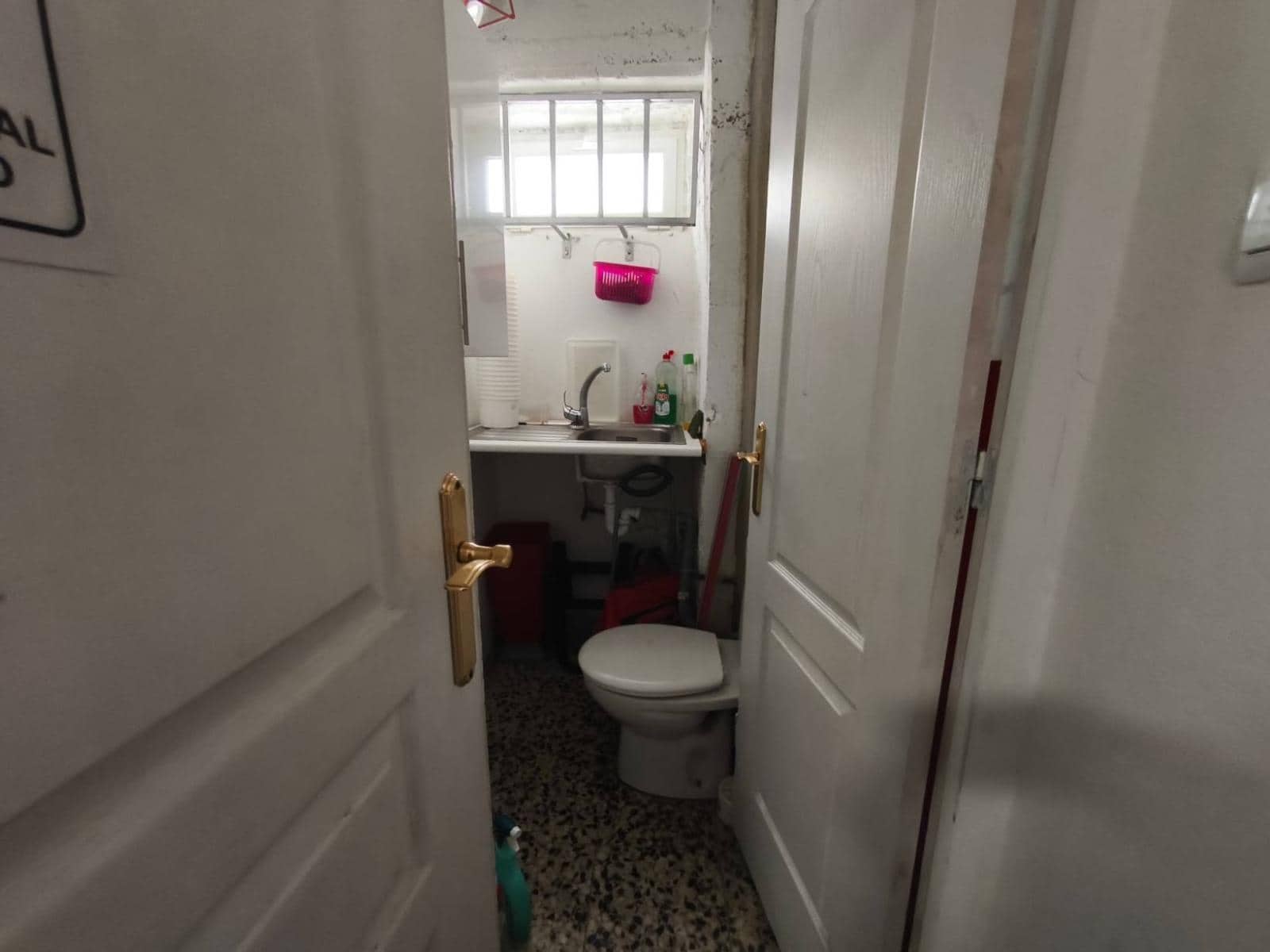 Commercieel te koop in Santander - € 45.000 (Ref: 9807960)