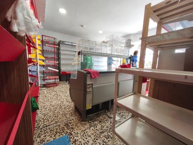 Commercieel te koop in Santander - € 45.000 (Ref: 9807960)